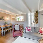 펜션 3 Bed In Robin Hoods Bay Oc-s33129 로빈후즈베이