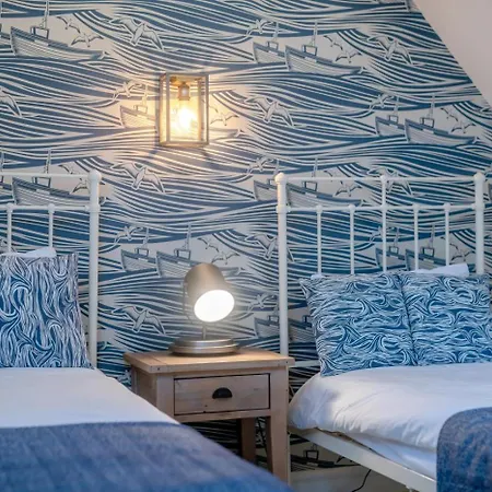 בית נופש 3 Bed In Robin Hoods Bay Oc-s33129 *