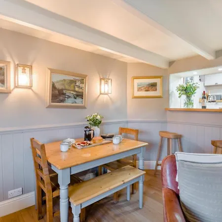 3 Bed In Robin Hoods Bay Oc-s33129 * מפרץ רובין הוד