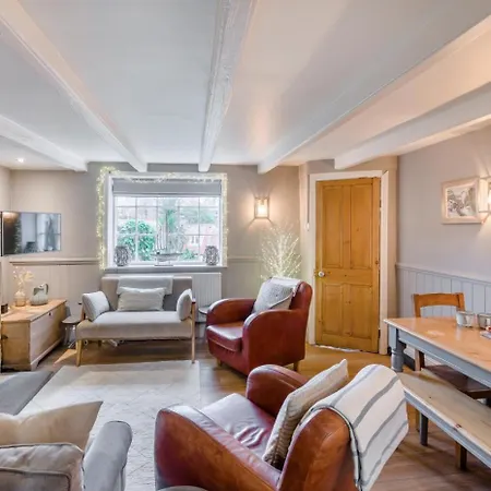 Дом отдыха 3 Bed In Robin Hoods Bay Oc-s33129