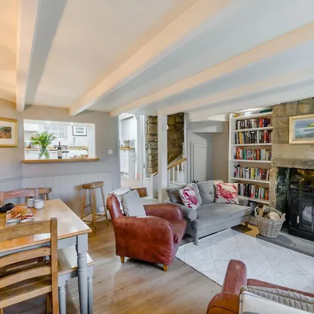 3 Bed In Robin Hoods Bay Oc-s33129 * Robin Hood's Bay