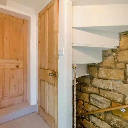 3 Bed In Robin Hoods Bay Oc-s33129 *