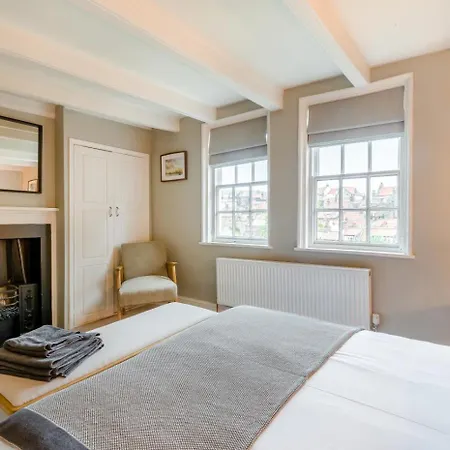 3 Bed In Robin Hoods Bay Oc-s33129 * Robin Hood's Bay