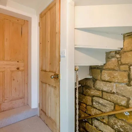 3 Bed In Robin Hoods Bay Oc-s33129 * Robin Hood's Bay