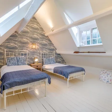 3 Bed In Robin Hoods Bay Oc-s33129 Robin Hood's Bay